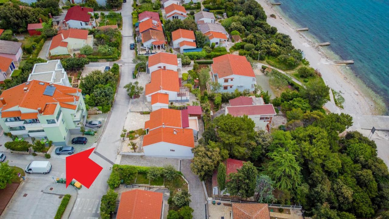 Locus Apartments Petrcane Exterior foto